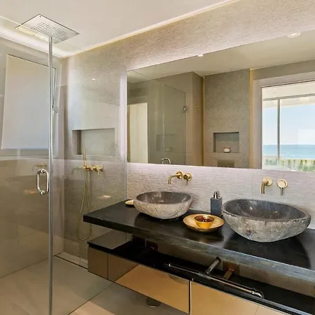Entire View Sea Beach Apartment